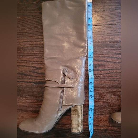 Tory Burch Elegant Brown Knee-High Leather Boots - Picture 8 of 16